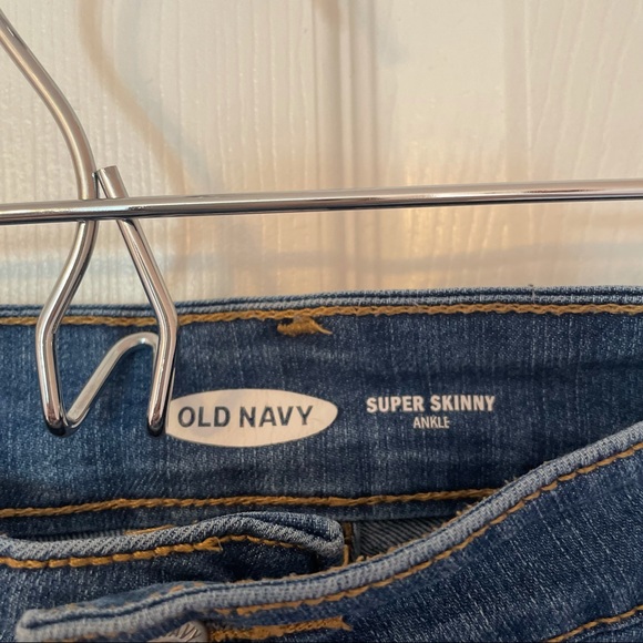 Medium Wash Super Skinny Ankle Jeans - Picture 4 of 7